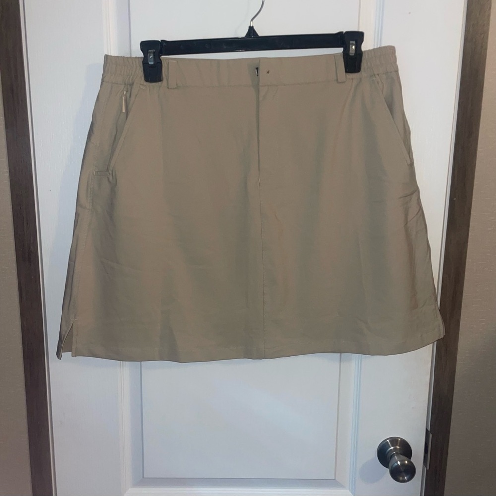 Baleaf Khaki Lined Skort Athletic/ Golf/Tennis Skirt Zip Up Pockets Size 2XL NWT